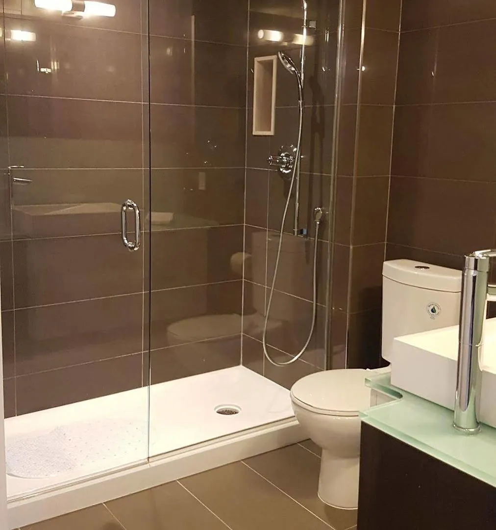Park Suites Toronto Front Street West 3*,